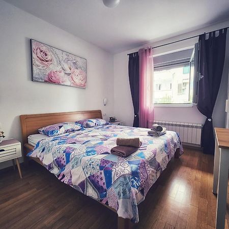 Room Armani Ровінь Екстер'єр фото