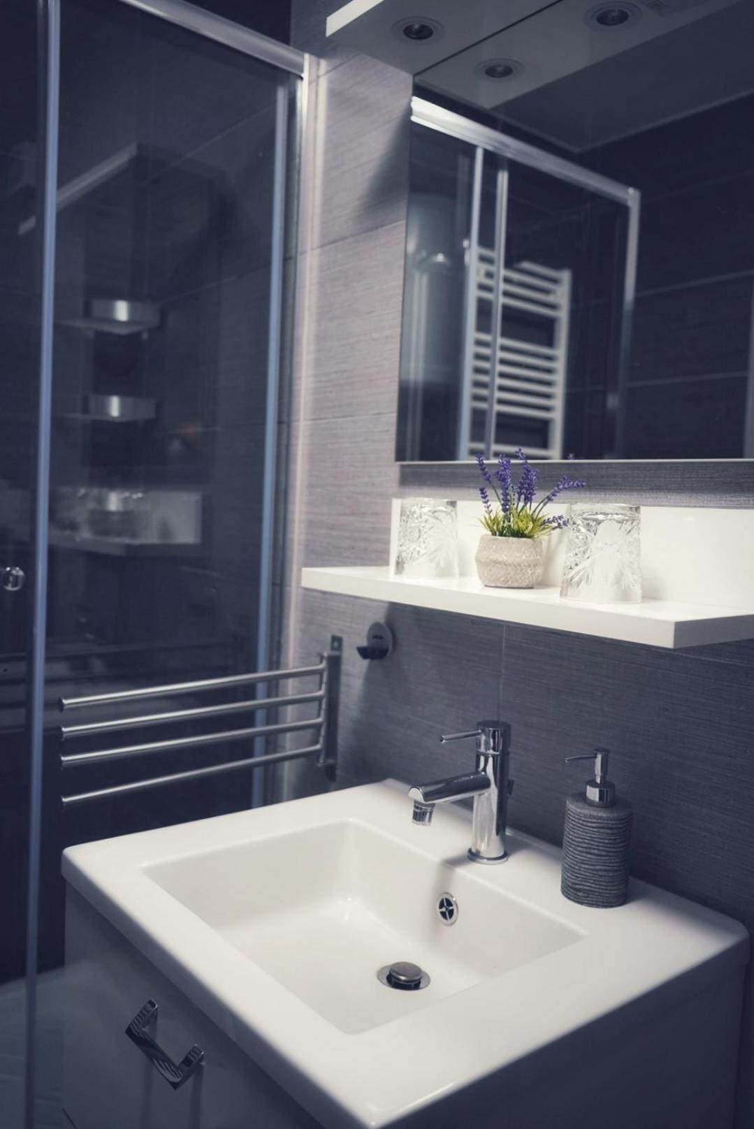 Room Armani Ровінь Екстер'єр фото